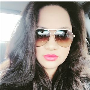 Meet your Posher, Catherine